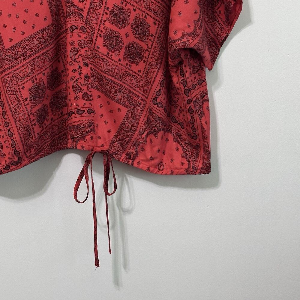 Ashley Stewart Top Plus 1X Popover V Neck Short Sleeve Red Bandana Shirt NEW - Picture 2 of 9